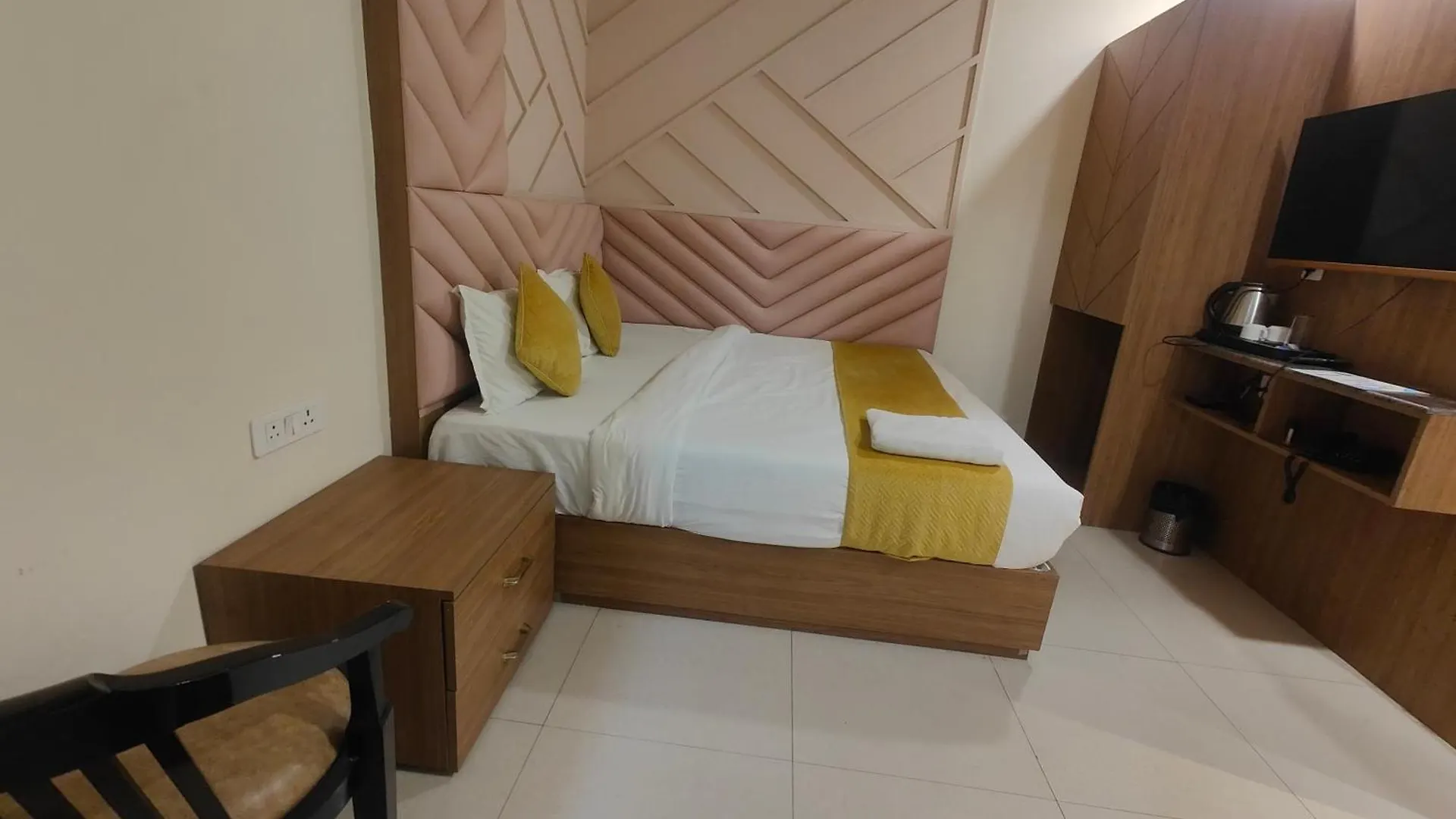 Hotel Nova Inn Near Delhi Airport New Delhi